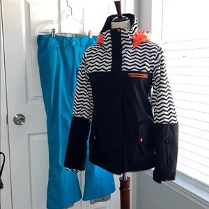 Set Roxy Jetty Block Insulated Snow Jacket Size XS And Pants Size S